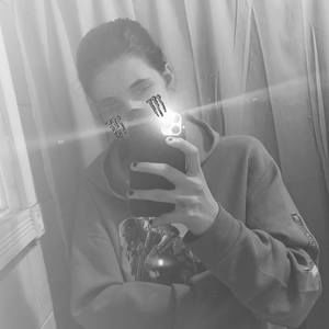 Meet your Posher, Sissa